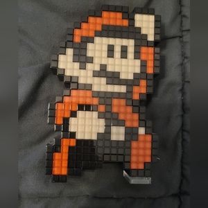GUC Pixel Pals Mario Light